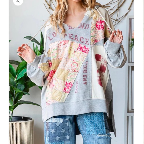 Oli & Hali Tops - Oli n Hali Colorful Patchwork Graphic Sweatshirt